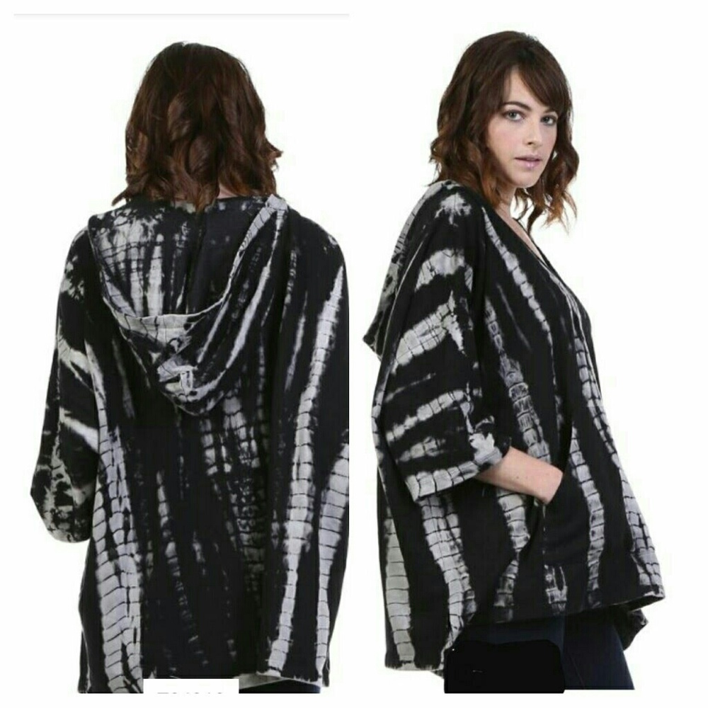 HOODED TUNICS